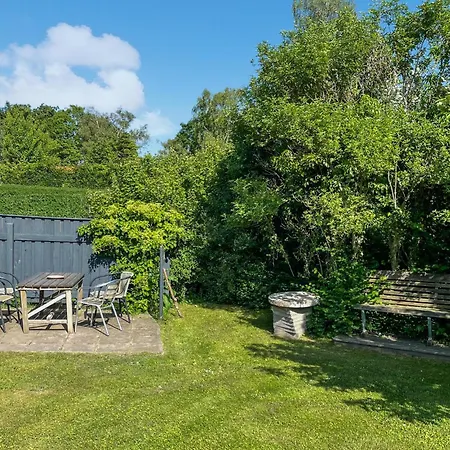 2 Bedroom Cozy In Hébergement de vacances